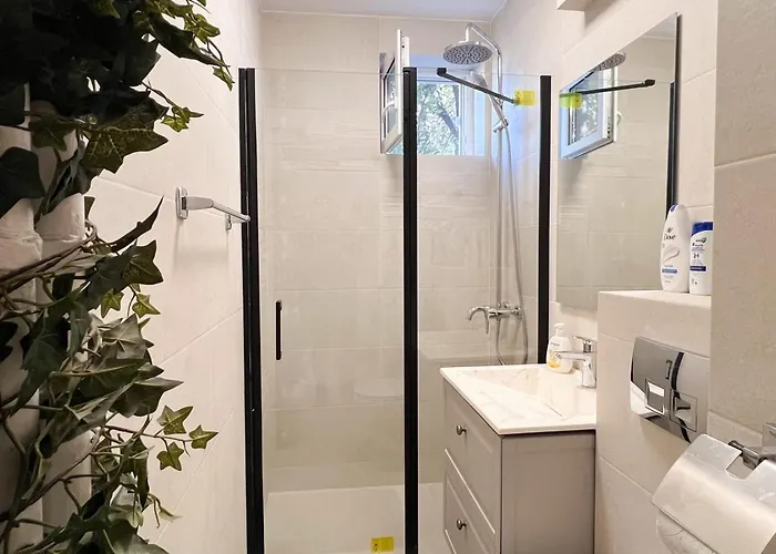 Old For Your Memories Lägenhet Bukarest