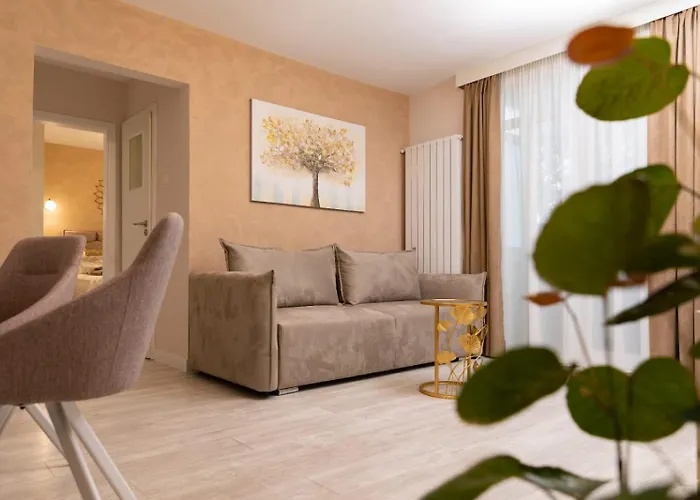 Old For Your Memories * Bukarest