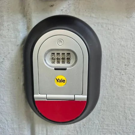 Old For Your Memories Bukarest